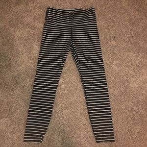 Athleta stripped leggings, cropped